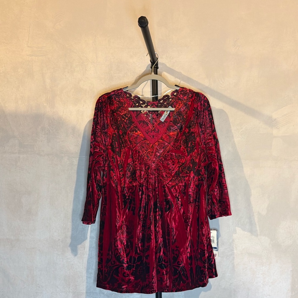 Unity World Wear Red Velvet Tunic Top Size 2X Brand New